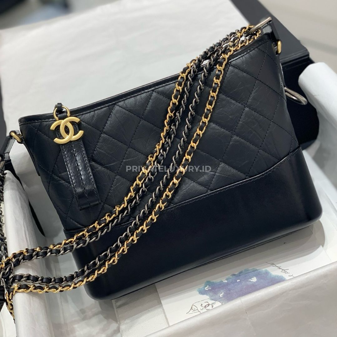 Medium Gabrielle Hobo Bag Black