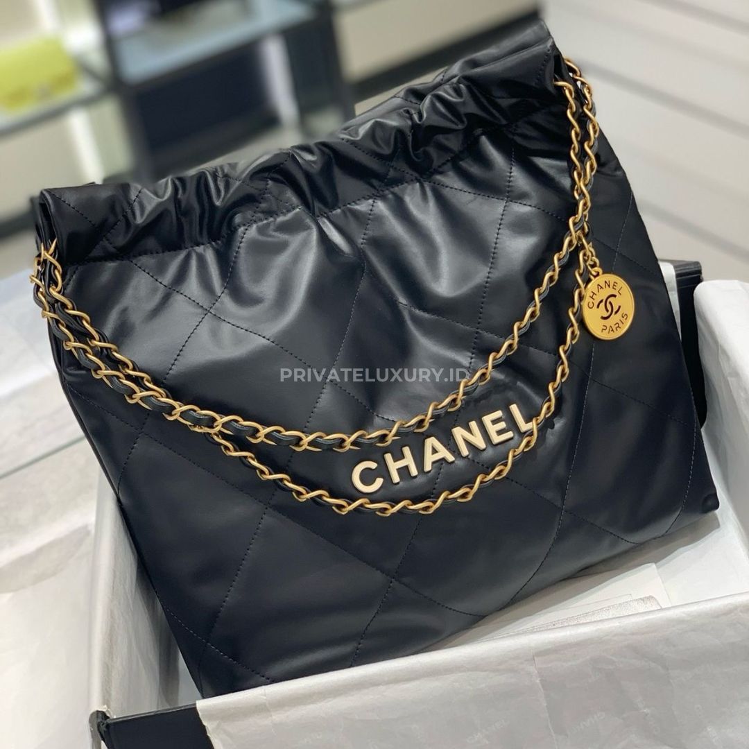 Small C22 Handbag