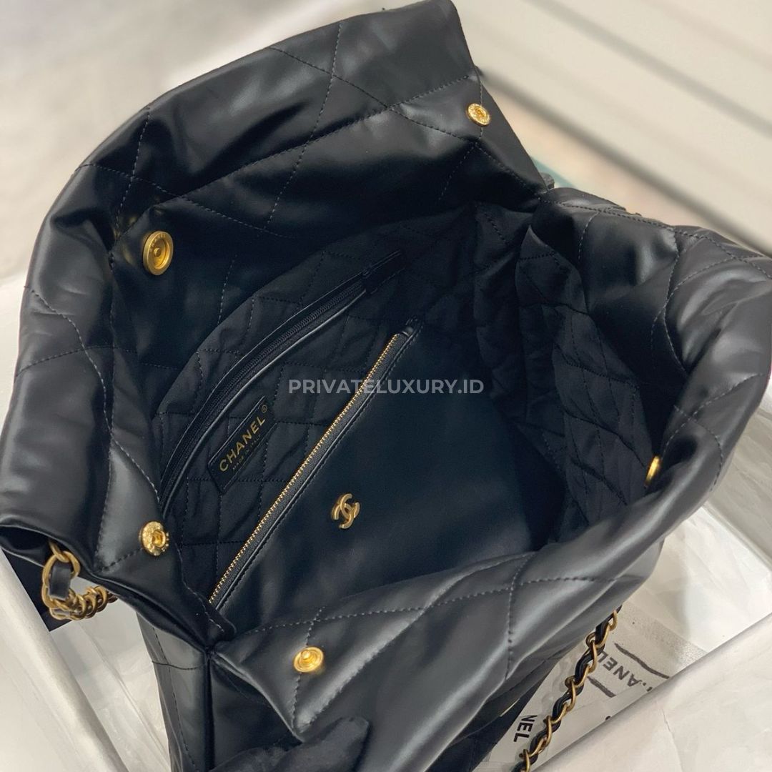 Small C22 Handbag