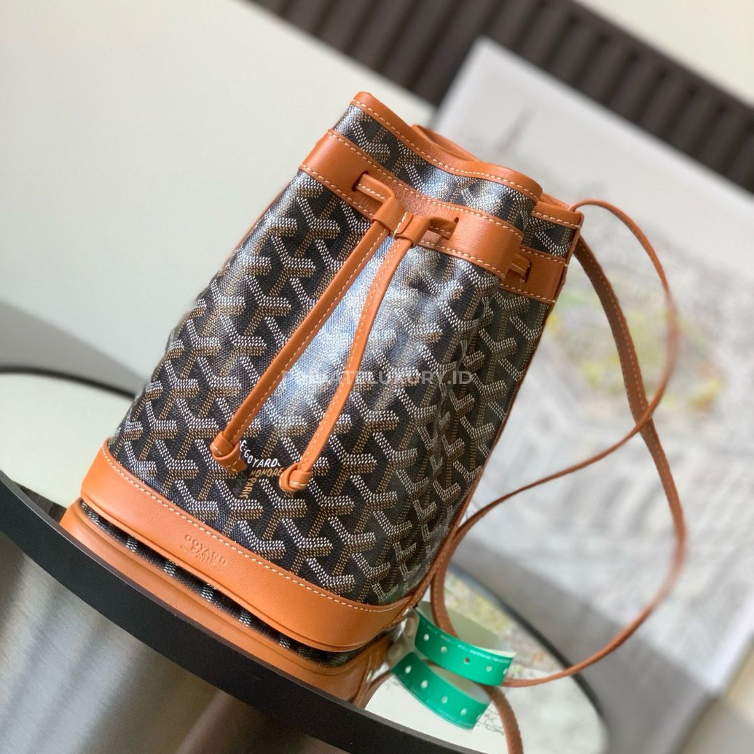 Petit Flot Bucket Bag