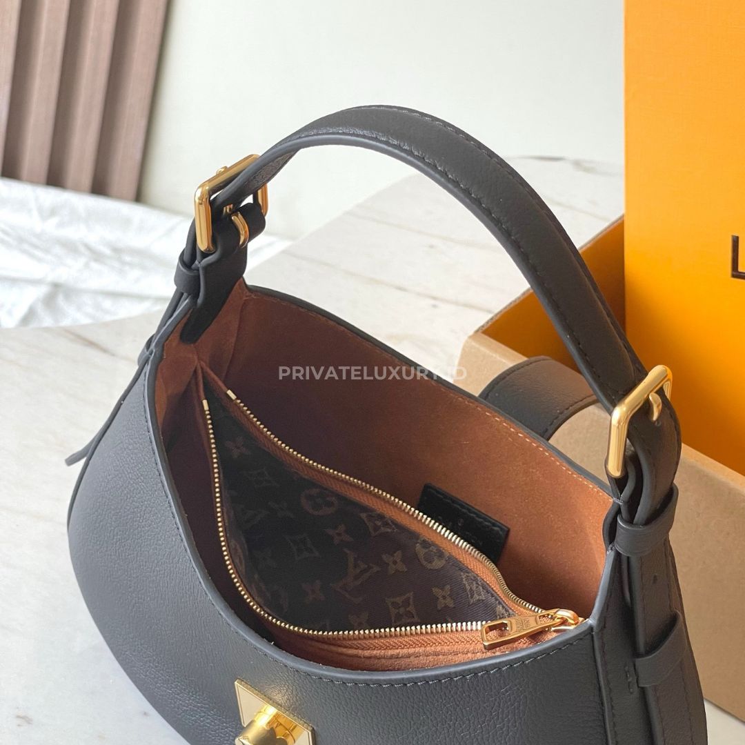 Low Key Shoulder Bag