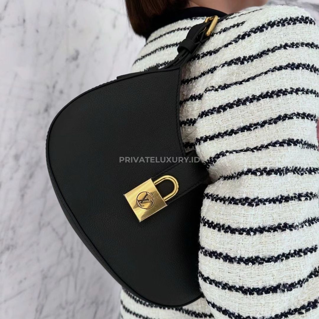 Low Key Shoulder Bag