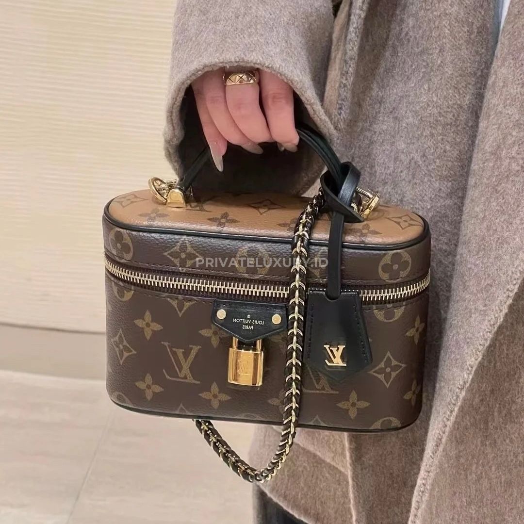 Vanity Chain Pouch
