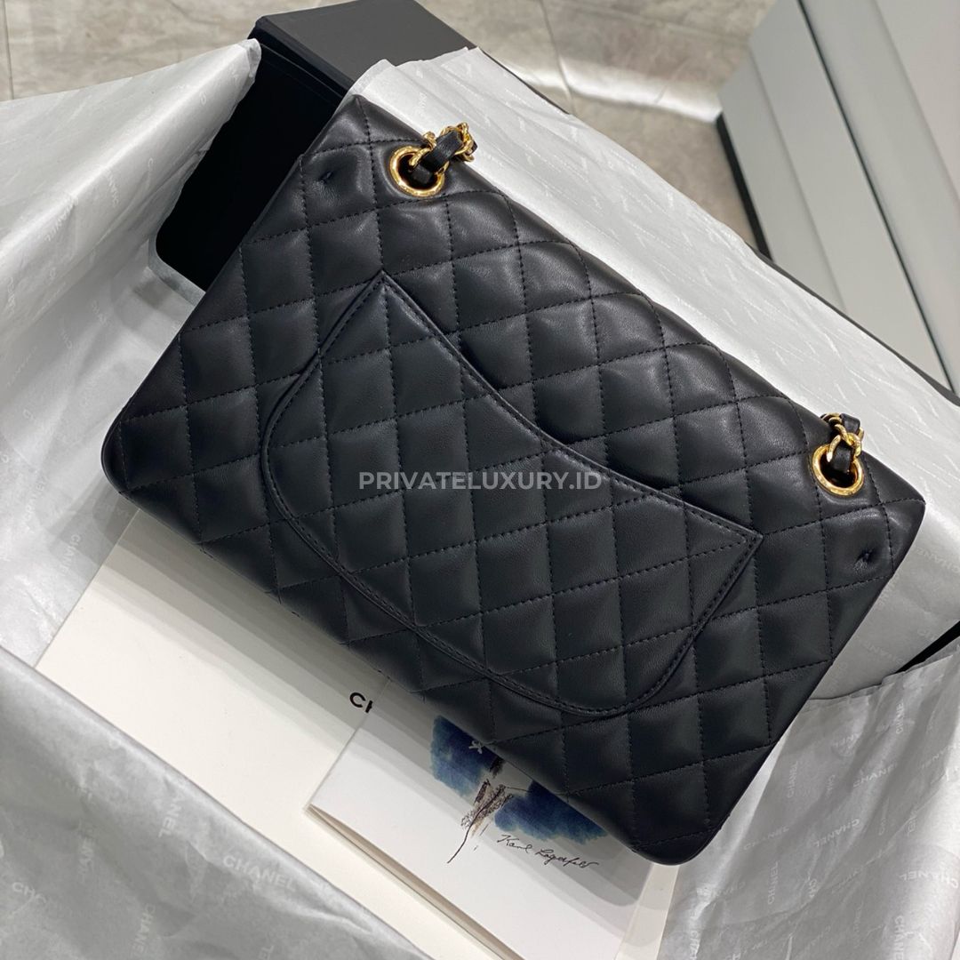Medium Classic Handbag Lambskin