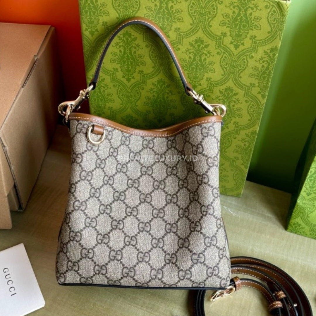GG Emblem Small Bucket Bag