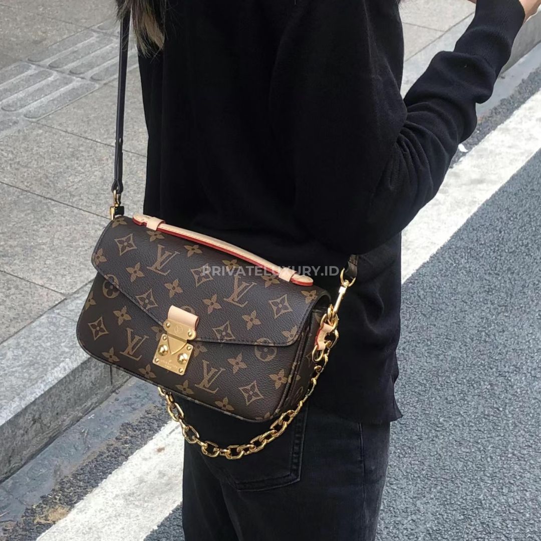 Pochette Metis East West